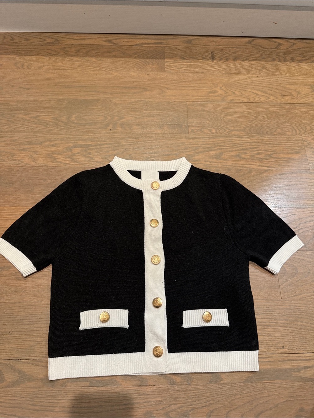 H&M Black Short-Sleeve Button Cardigan with Cream Trim and Gold Buttons I